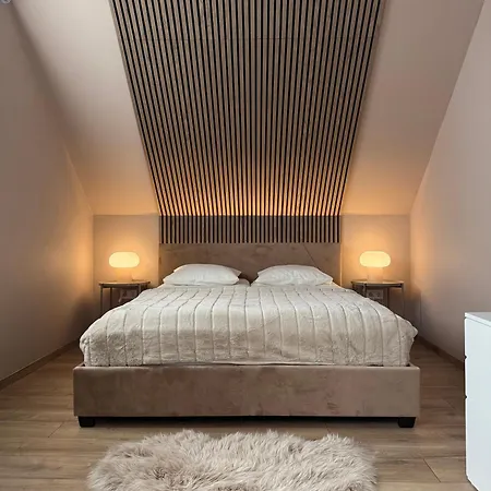 Matramelye Vendeghaz * Parád